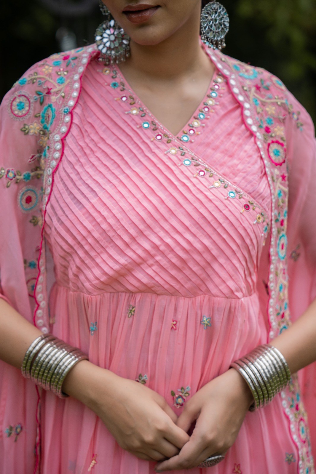 Embroidered Cape Shrug Suit Set - Pink - House of Patakha