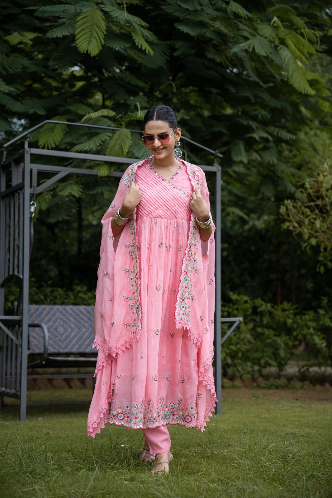 Embroidered Cape Shrug Suit Set - Pink - House of Patakha