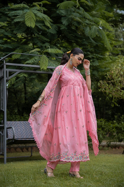Embroidered Cape Shrug Suit Set - Pink - House of Patakha